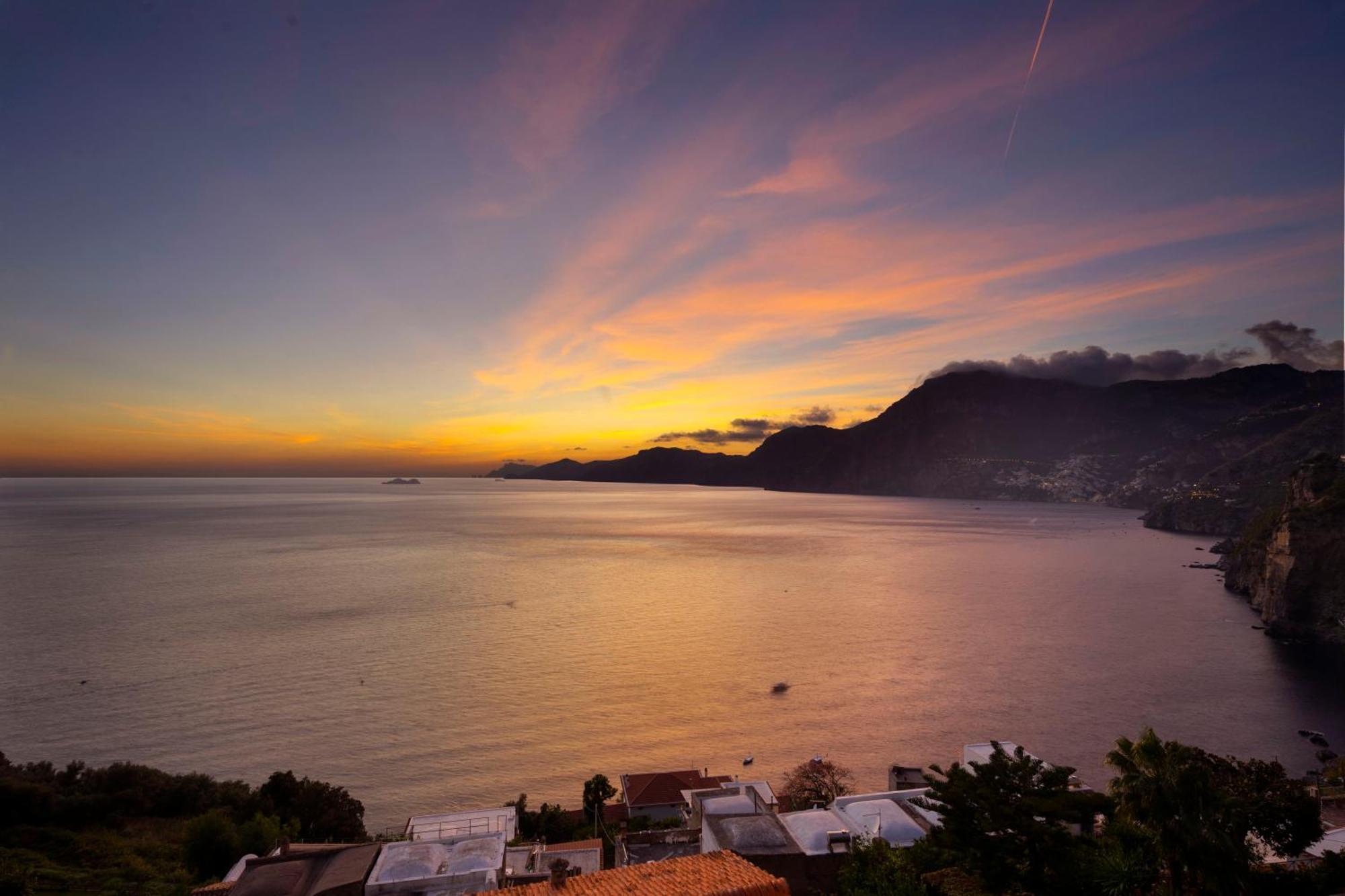 Tramonto D'Oro Hotel Праяно Екстериор снимка